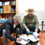 FIRMA DE CONVENIO DE COLABORACIÓN ENTRE COMUNAS DE CURICÓ Y SAGRADA FAMILIA